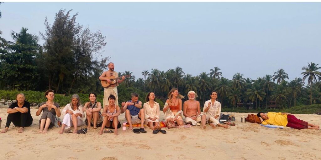 Group picture on the beach